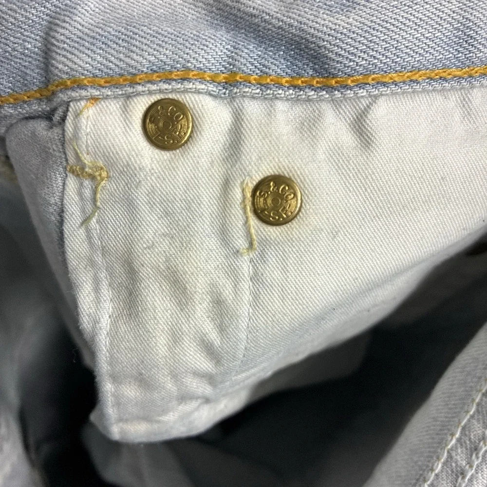 Vintage Levis 525 04 Jeans Mens 30x34 Blue Bootcut Light Wash Denim Fits 28x33